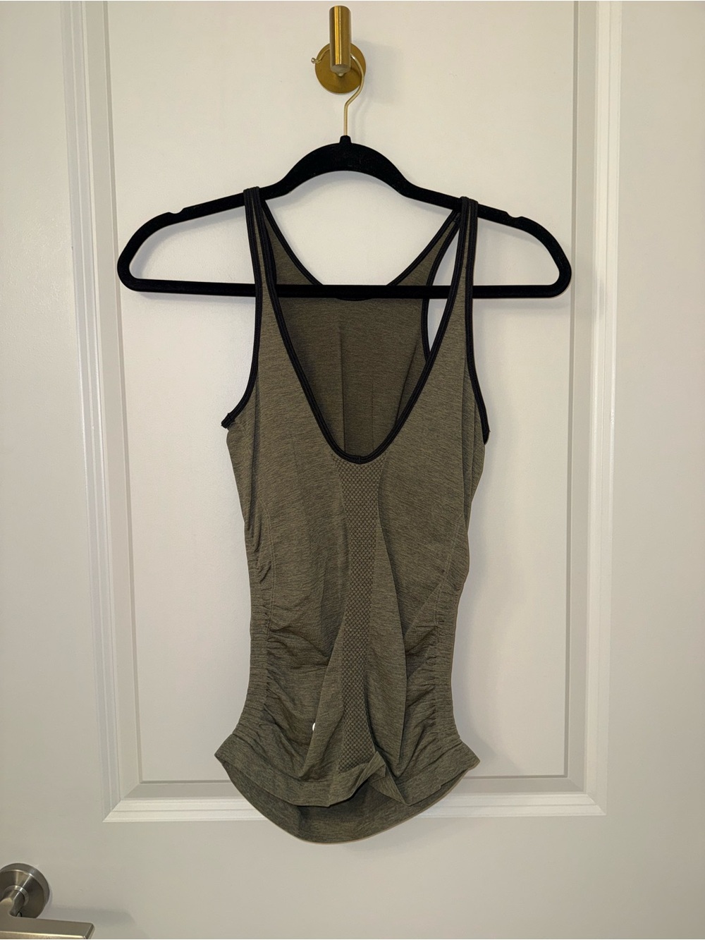 Lululemon In The Flow Tank - Picture 2 of 6